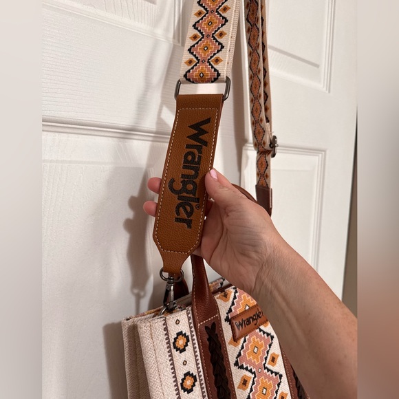Wrangler Geometric Brown and Cream Crossbody Bag - Picture 3 of 3